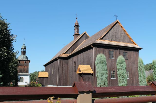 Kościół modrzewiowy pw. Matki Boskiej Częstochowskiej