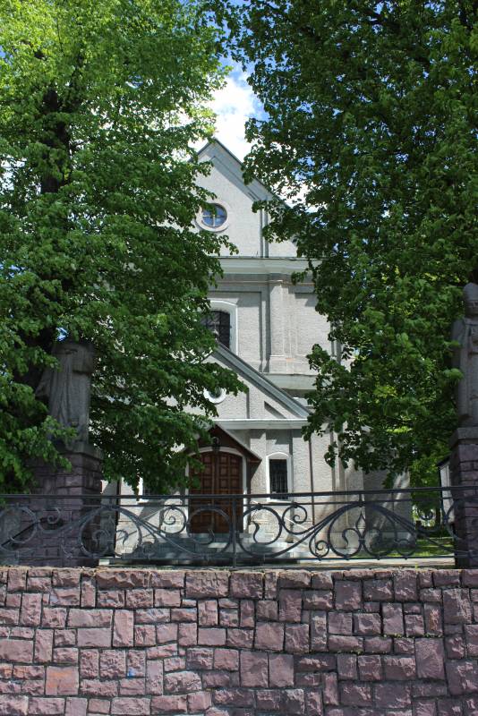 Spacerkiem po skarbach Tenczynka - Staw Wroński, Zamek Tenczyn, Kościół św. Katarzyny