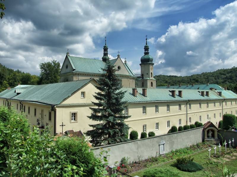 Klasztor i Sanktuarium Matki Bożej Szkaplerznej i św. Rafała Kalinowskiego